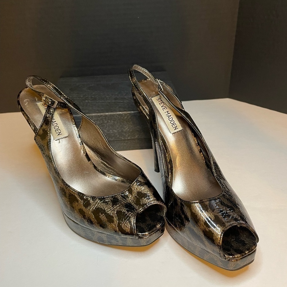 Steve Madden leopard print open toe heels in size 9.5